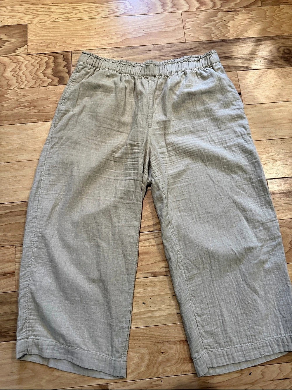 Old Navy Beige Gauze Wide Leg Cropped Pants | Large
